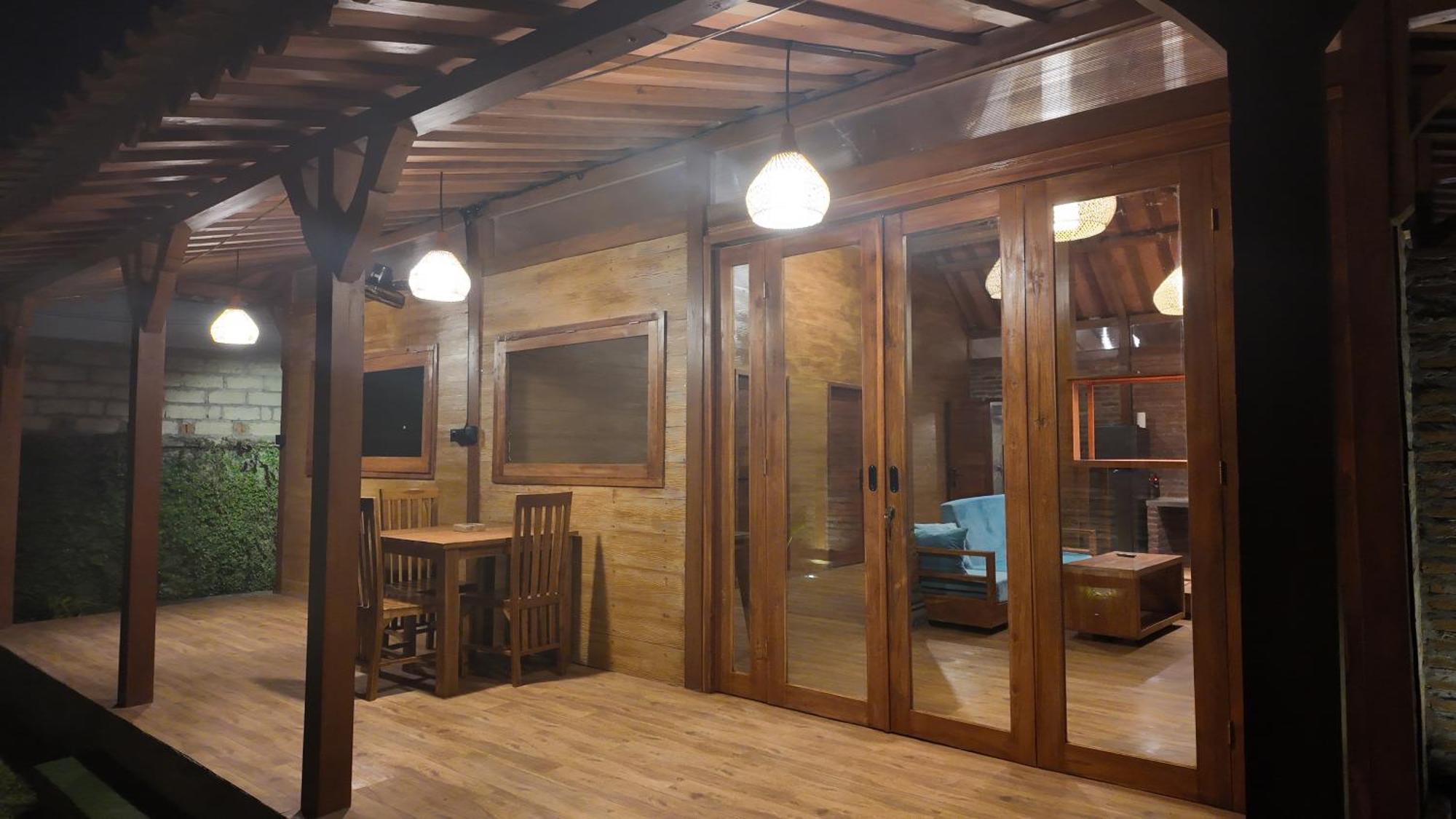 Private Joglo In Heart Of Sanur Βίλα Δωμάτιο φωτογραφία