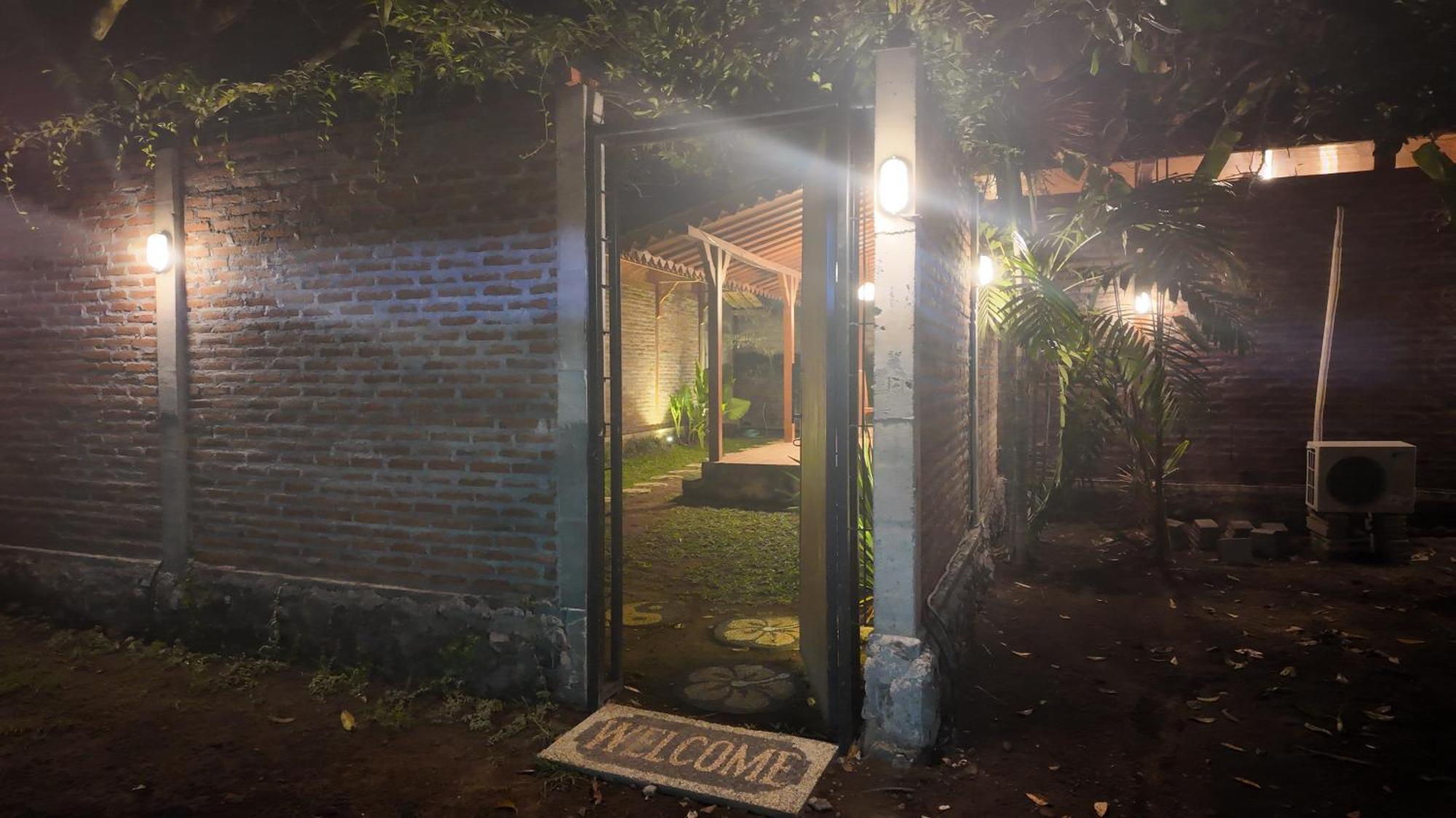 Private Joglo In Heart Of Sanur Βίλα Δωμάτιο φωτογραφία